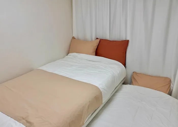 Apartment Two 2f, 3mins Hapjeong Station, 4beds Seoul
