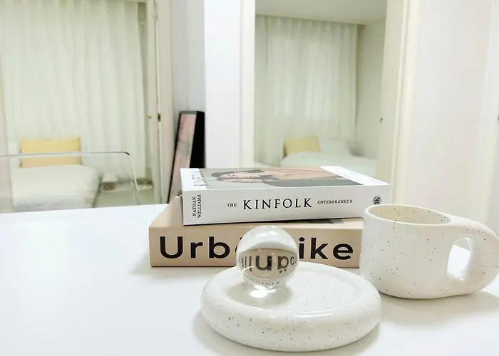 Two 2f, 3mins Hapjeong Station, 4beds Apartment *
