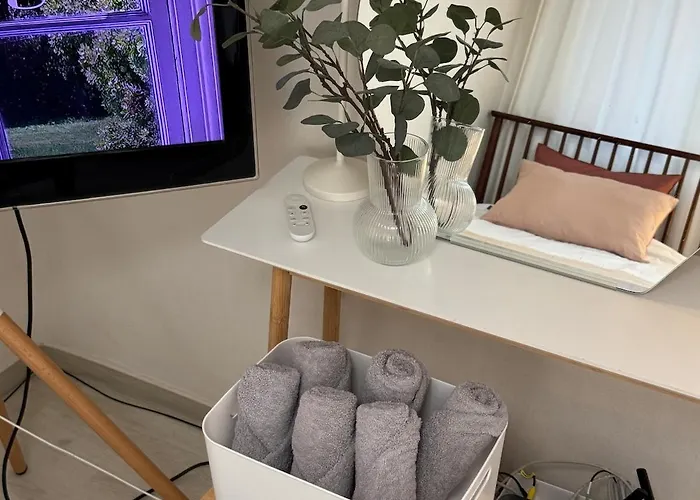 Two 2f, 3mins Hapjeong Station, 4beds