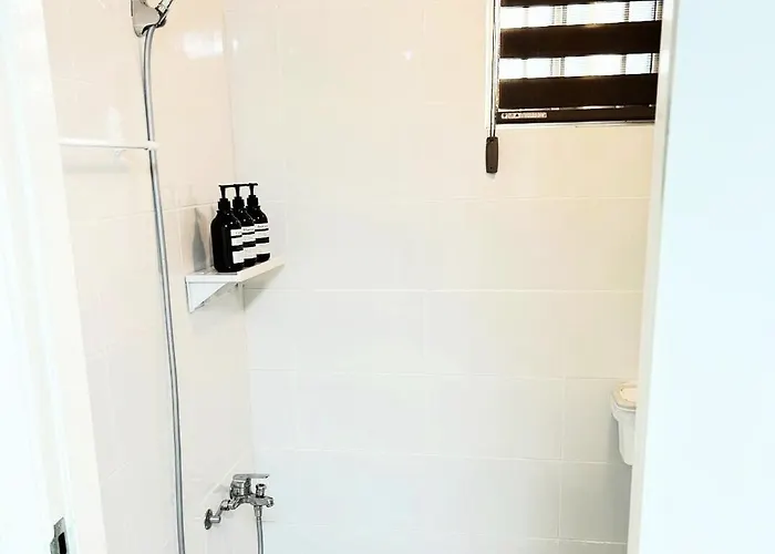 Two 2f, 3mins Hapjeong Station, 4beds