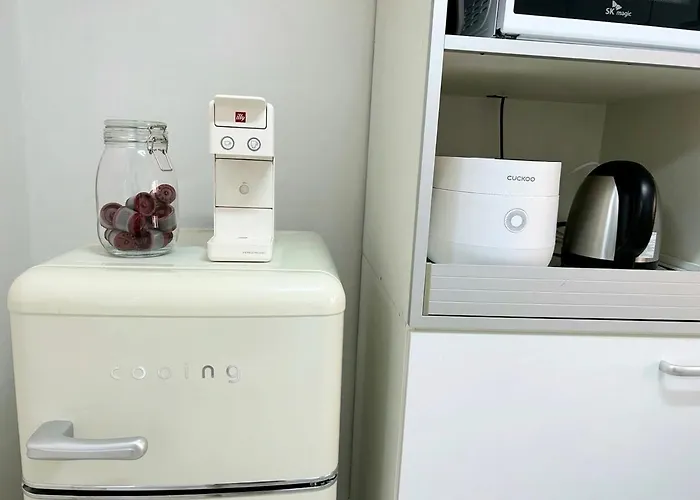 Two 2f, 3mins Hapjeong Station, 4beds Seoul